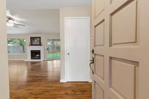 Entry Way - 1521 January Dr, Modesto, CA 95358 photo 1 of 4