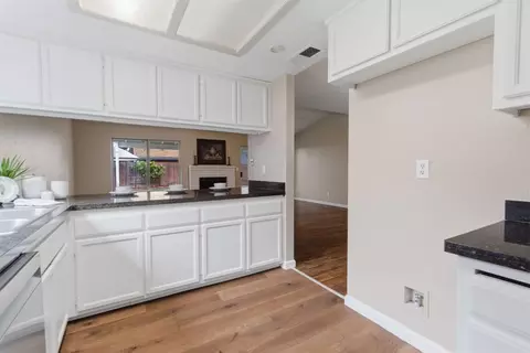 Entry Way - 1521 January Dr, Modesto, CA 95358 photo 3 of 4