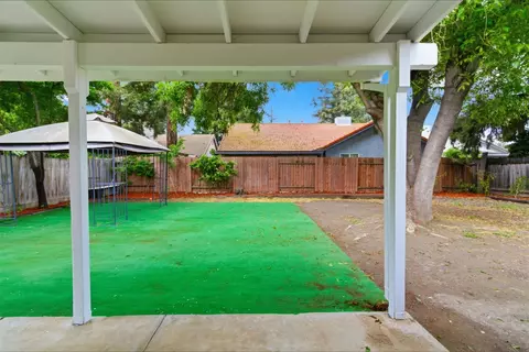 Exterior - 1521 January Dr, Modesto, CA 95358 photo 5 of 9