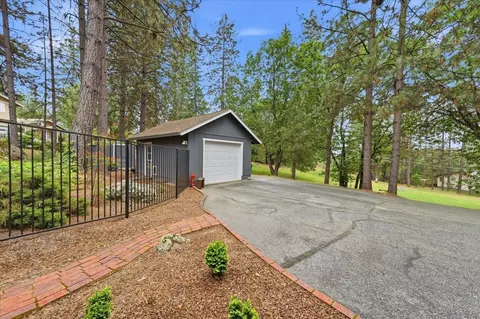Exterior - 16631 Oscar Dr, Grass Valley, CA 95949 photo 4 of 22