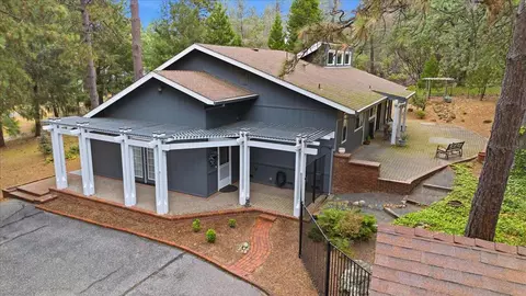 16631 Oscar Dr, Grass Valley, CA 95949
