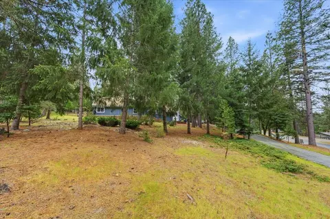 Exterior - 16631 Oscar Dr, Grass Valley, CA 95949 photo 8 of 22
