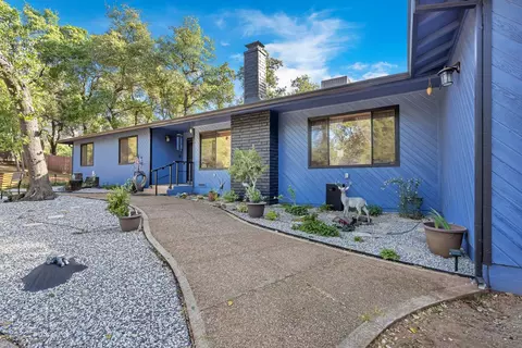 13621 Lynda Lynn Way, Redding, CA 96003 photo 2