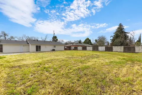 Exterior - 81 Hollis Ln, Gridley, CA 95948 photo 4 of 7