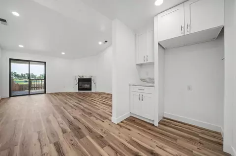 Living - 210 Westview Dr, Jackson, CA 95642 photo 1 of 3