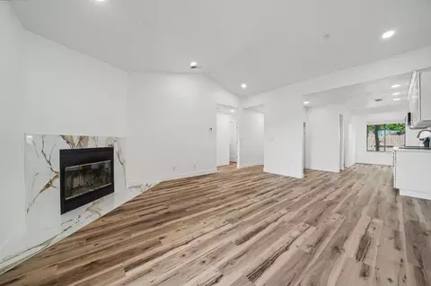 Living - 210 Westview Dr, Jackson, CA 95642 photo 2 of 3