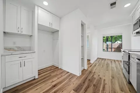 Entry Way - 210 Westview Dr, Jackson, CA 95642 photo 1 of 2