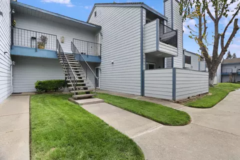 445 Almond Dr #67, Lodi, CA 95240