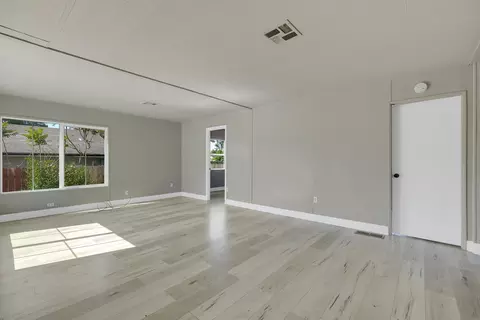 5603 S Gledhill Ave #E, Olivehurst, CA 95961 photo 11