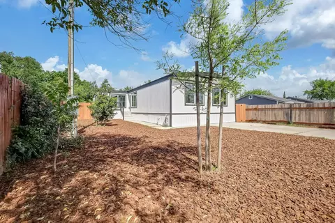 5603 S Gledhill Ave #E, Olivehurst, CA 95961 photo 3
