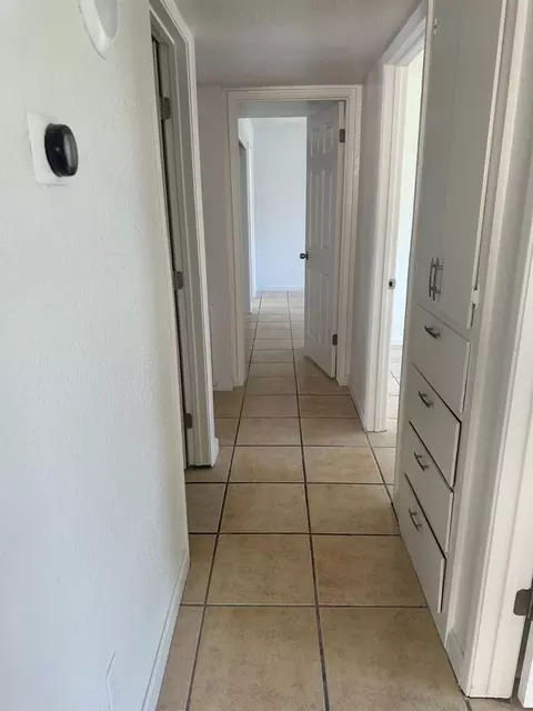 Entry Way - 305 Boone Way, Modesto, CA 95351 photo 1 of 1