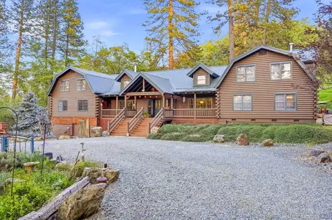 12735 Davis Ln, Nevada City, CA 95959