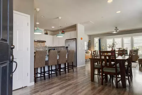 Entry Way - 1635 Arbor Brook Dr, Manteca, CA 95336 photo 1 of 4