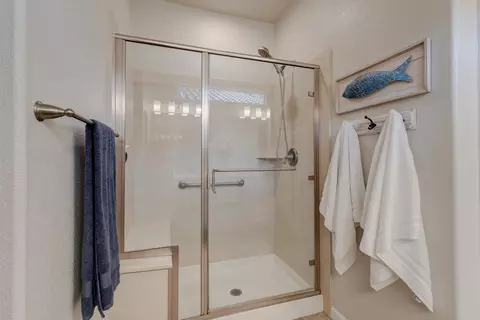 Bath - 1635 Arbor Brook Dr, Manteca, CA 95336 photo 1 of 4