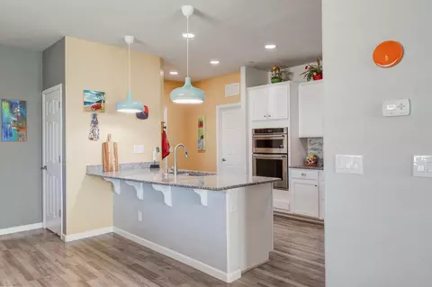 Kitchen - 1635 Arbor Brook Dr, Manteca, CA 95336 photo 3 of 3