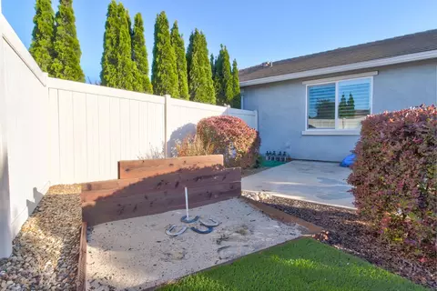 Exterior - 1635 Arbor Brook Dr, Manteca, CA 95336 photo 14 of 19