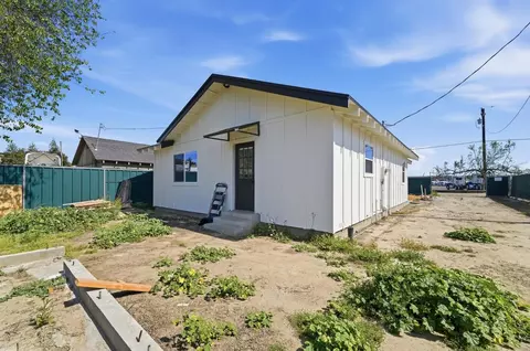 Exterior - 613 Beard Ave, Modesto, CA 95354 photo 9 of 12