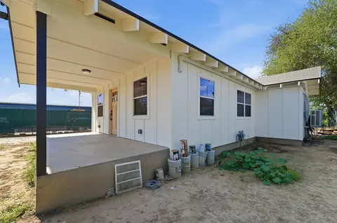Exterior - 613 Beard Ave, Modesto, CA 95354 photo 3 of 12