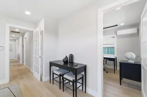 Entry Way - 613 Beard Ave, Modesto, CA 95354 photo 3 of 5
