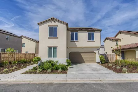 1183 Ponderosa Way, Madera, CA 93636