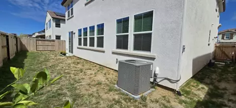 Exterior - 420 Monastery Dr, Lathrop, CA 95330 photo 2 of 3