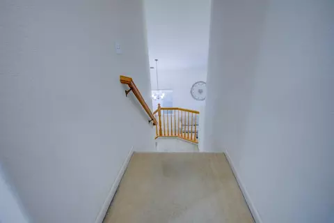 Entry Way - 862 Moonbeam Way, Turlock, CA 95382 photo 5 of 5