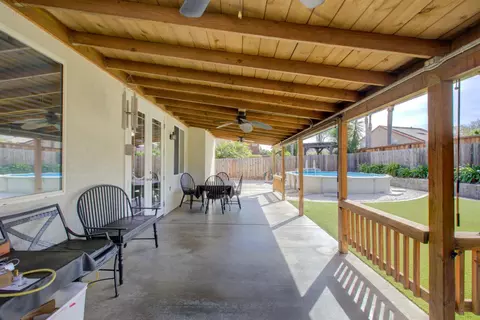 Exterior - 862 Moonbeam Way, Turlock, CA 95382 photo 5 of 11