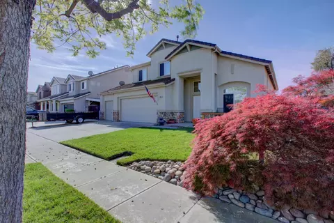 Exterior - 862 Moonbeam Way, Turlock, CA 95382 photo 2 of 11