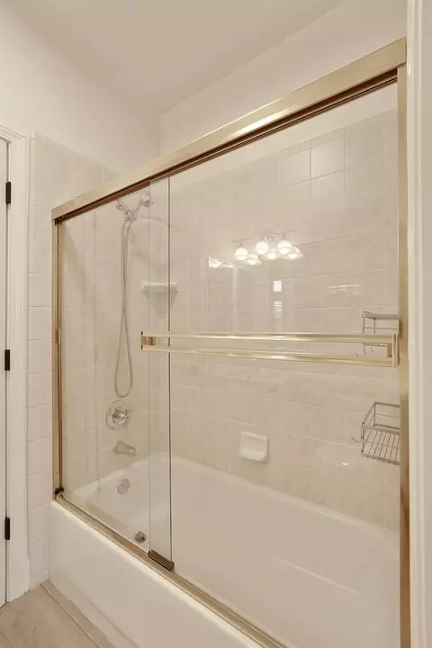Bath - 2012 Providence Way, Lodi, CA 95242 photo 3 of 6