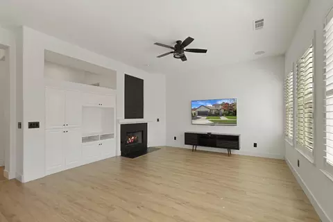 Living - 2012 Providence Way, Lodi, CA 95242 photo 4 of 6