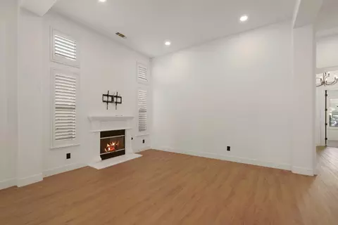 Living - 2012 Providence Way, Lodi, CA 95242 photo 2 of 6