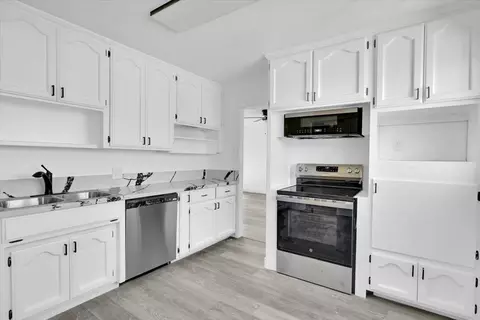 Kitchen - 4457 College Way, Olivehurst, CA 95961 photo 3 of 3