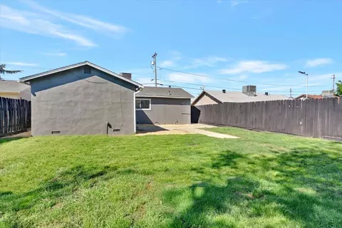 Exterior - 4457 College Way, Olivehurst, CA 95961 photo 5 of 7