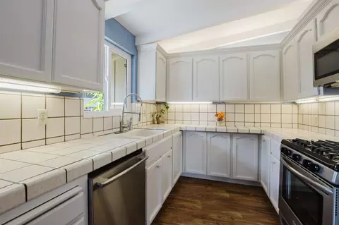 Kitchen - 42329 Troyer Ave, Fremont, CA 94539 photo 4 of 5