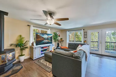 Living - 3960 Garnet Rd, Pollock Pines, CA 95726 photo 2 of 5