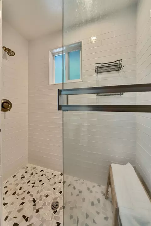 Bath - 3960 Garnet Rd, Pollock Pines, CA 95726 photo 3 of 5