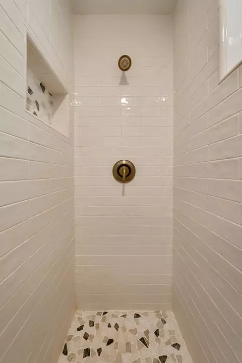 Bath - 3960 Garnet Rd, Pollock Pines, CA 95726 photo 2 of 5