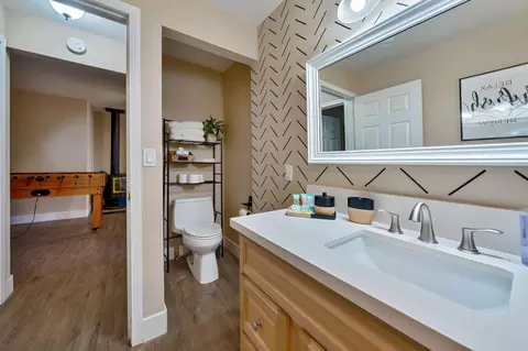 Bath - 3960 Garnet Rd, Pollock Pines, CA 95726 photo 4 of 5