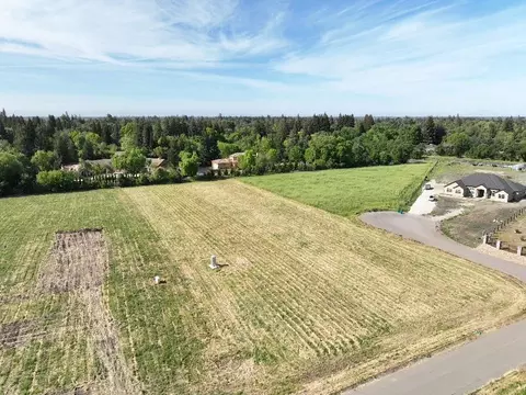 6224 E Vina Ln, Stockton, CA 95212