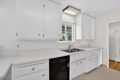 Kitchen - 710 Villanova Dr, Davis, CA 95616 photo 3 of 4