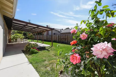 Exterior - 710 Villanova Dr, Davis, CA 95616 photo 6 of 10
