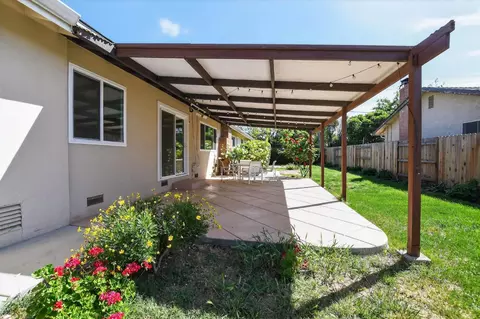 Exterior - 710 Villanova Dr, Davis, CA 95616 photo 5 of 10