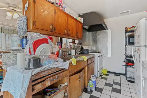 Kitchen - 20 Shilling Ave, Lathrop, CA 95330 photo 1 of 5
