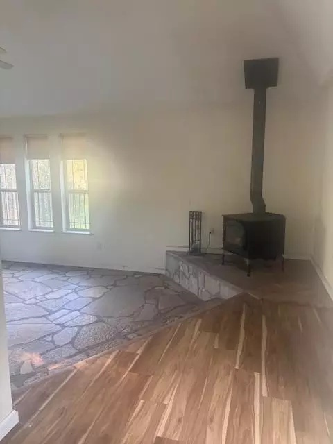 Living - 1215 Spring Crest Ct, Placerville, CA 95667 photo 2 of 6