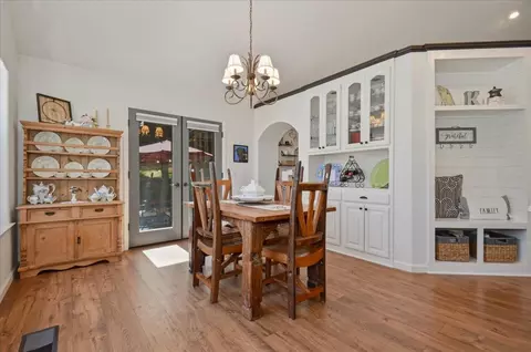 Dining - 320 Gopher Flat Rd, Sutter Creek, CA 95685 photo 3 of 5