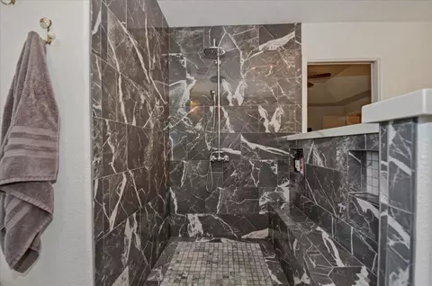 Bath - 320 Gopher Flat Rd, Sutter Creek, CA 95685 photo 4 of 9