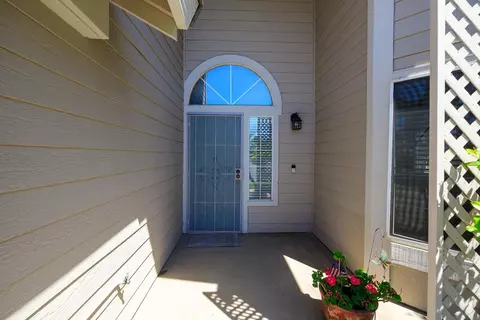 Entry Way - 424 Codington Way, Modesto, CA 95357 photo 1 of 3