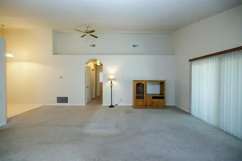 Living - 424 Codington Way, Modesto, CA 95357 photo 4 of 8