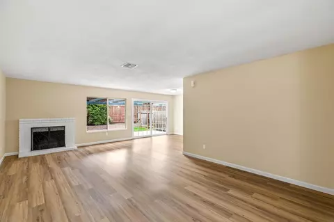 Living - 1410 Mcdermott Ct, Tracy, CA 95376 photo 1 of 8