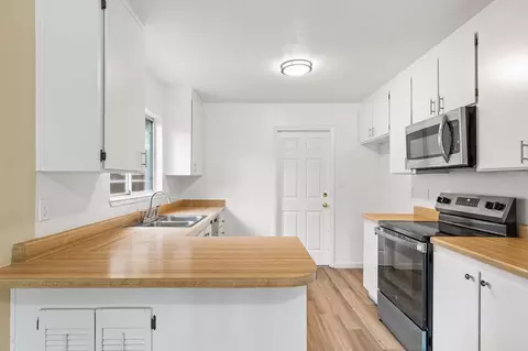 Kitchen - 1410 Mcdermott Ct, Tracy, CA 95376 photo 1 of 4